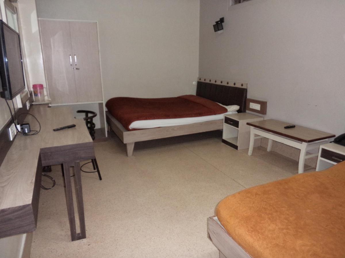 Hotel Monsoon Shillong Bagian luar foto