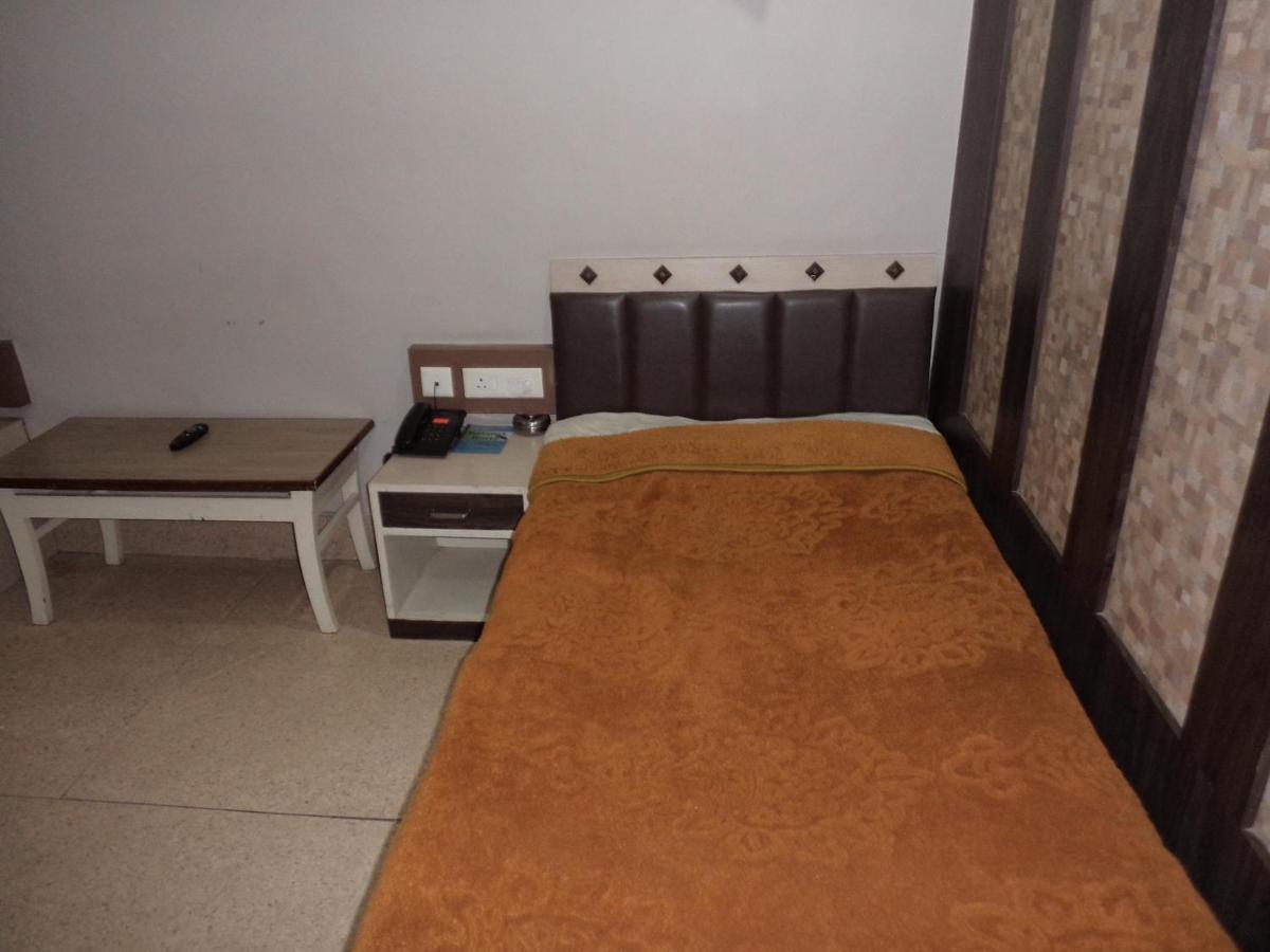 Hotel Monsoon Shillong Bagian luar foto